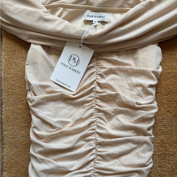 NWT Pixie Market RIVA RUCHED OFF-THE-SHOULDER TOP - Picture 11 of 12